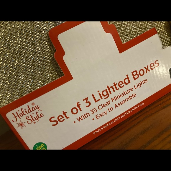 🎄FLASH SALE🎄NIB 3 Lighted Christmas Presents Decorations - Picture 9 of 13